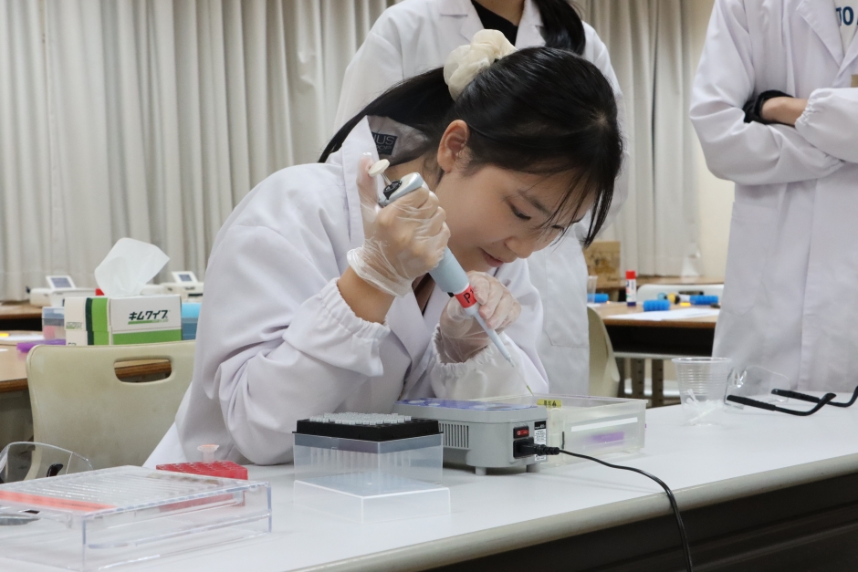 おもしろ科学実験教室 in シンガポール を４年ぶりに開催しました