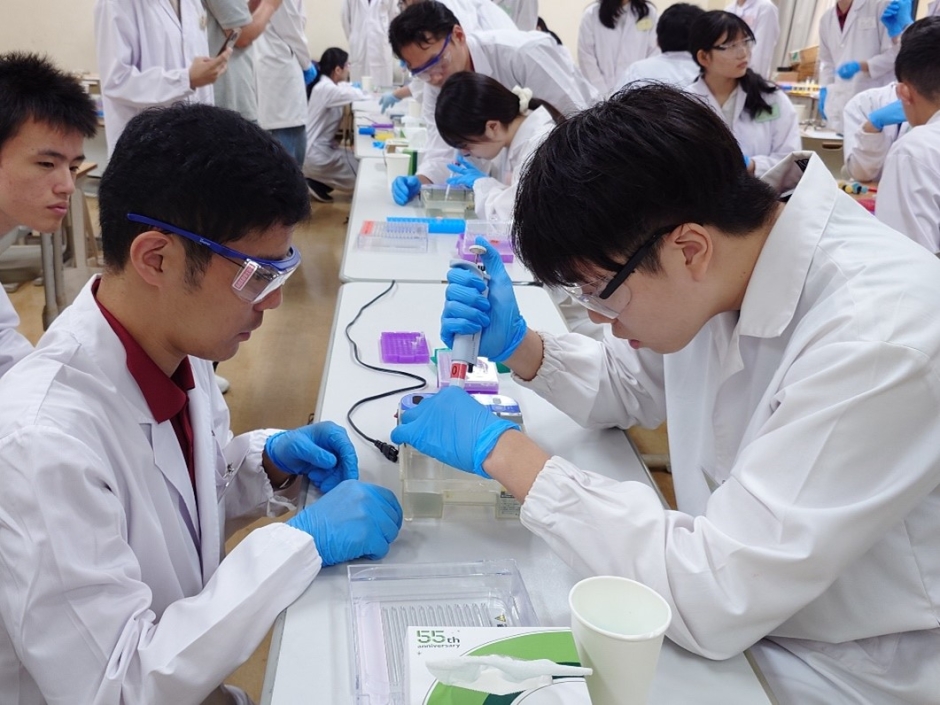 おもしろ科学実験教室 in シンガポールを開催しました