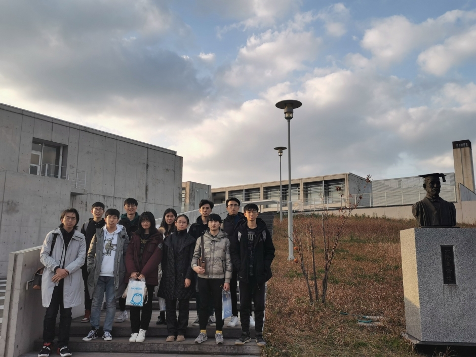 西安交通大学学生来訪