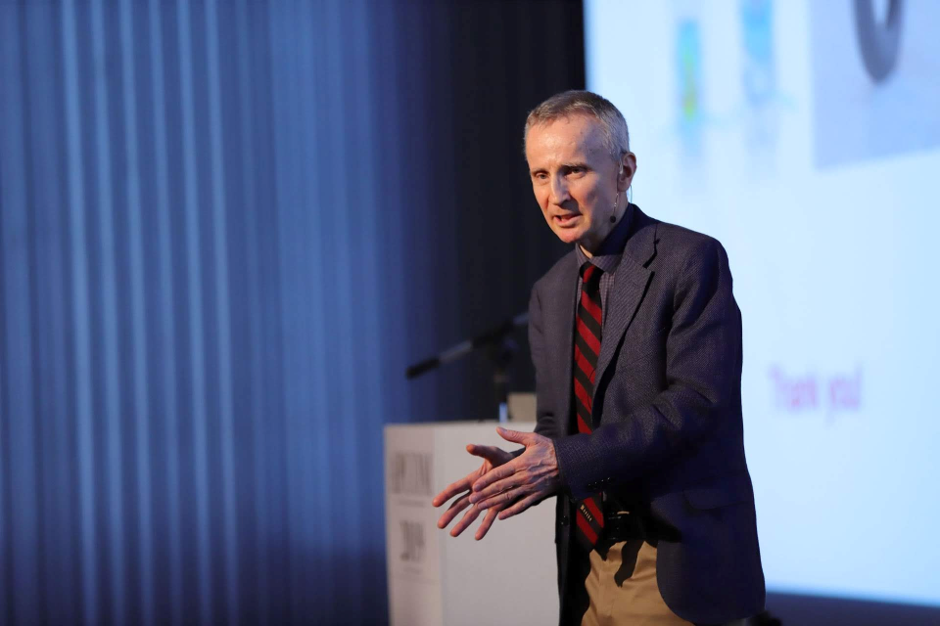 Professor Tezduyar receives APACM’s Computational Mechanics Award