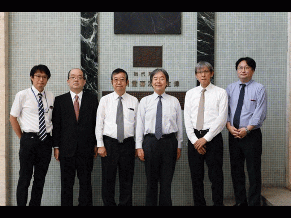 コマツ大橋会長が各務記念材料技術研究所を訪問