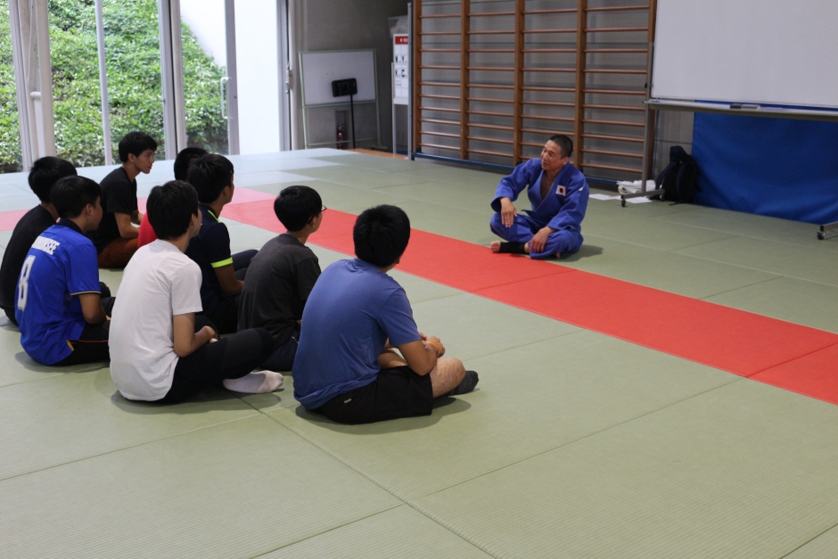 カセサート大学がスポーツ科学学術院を訪問