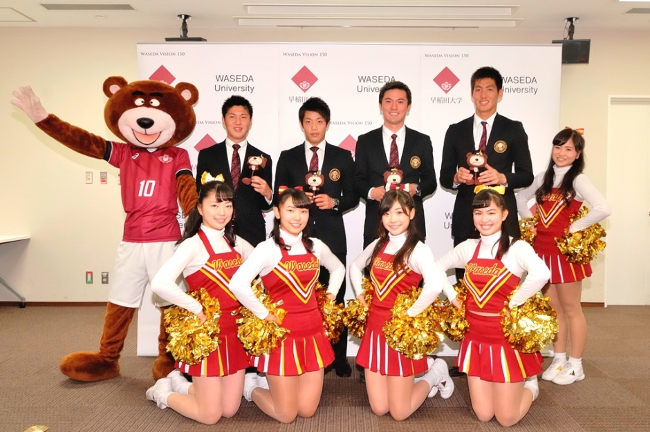 【ア式蹴球部】「Jリーグ入団内定選手（新井純平選手、中山雄希選手、山内寛史選手、後藤雅明選手）による記者会見」が開催されました（12/14）