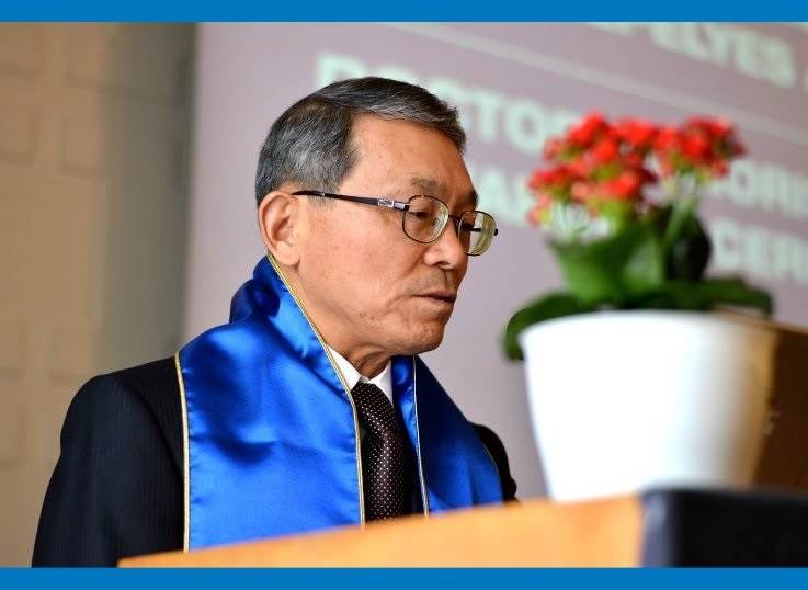 樋口 満教授のハンガリー体育大学名誉博士号授与