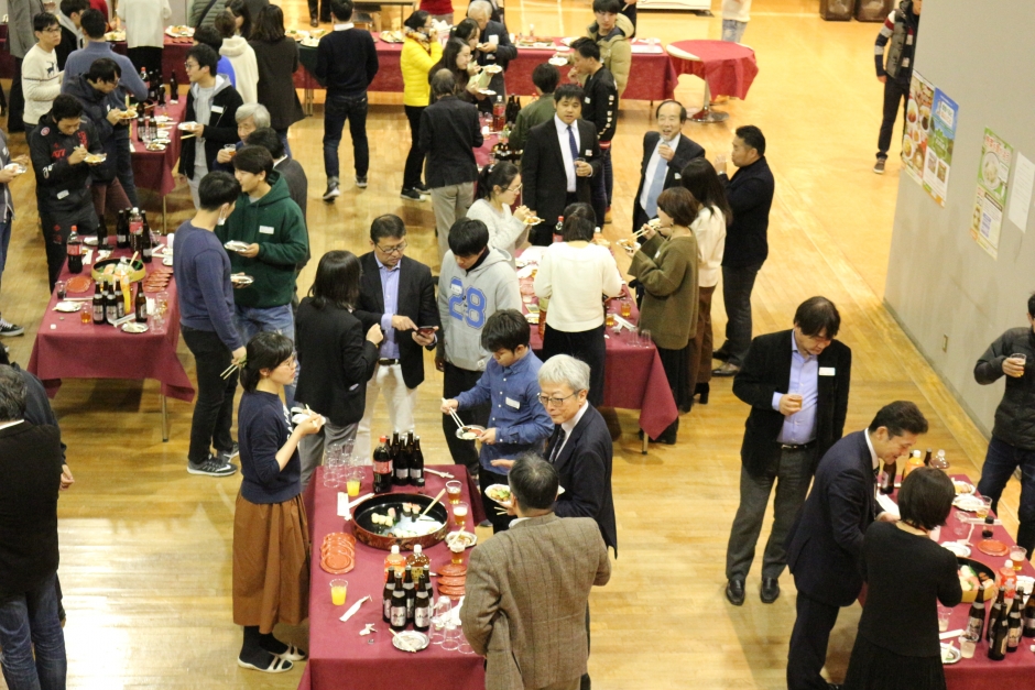 12月19日（火）スポーツ科学学術院、人間科学学術院（合同開催）外国人留学生および教職員の懇親会を実施しました