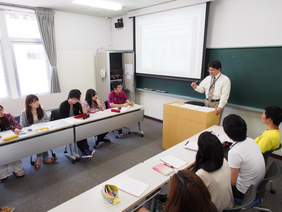 女子の理系進学 保護者の男女平等度や性役割態度が影響 1枚目の写真 画像 リセマム