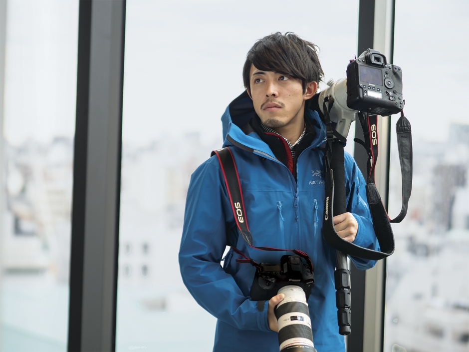 日本の報道によると、AppleはiPhone Xの「ゴールド」カラーオプションを計画しており、刷新された9.7インチiPadは2018年第3四半期に発売予定とのこと