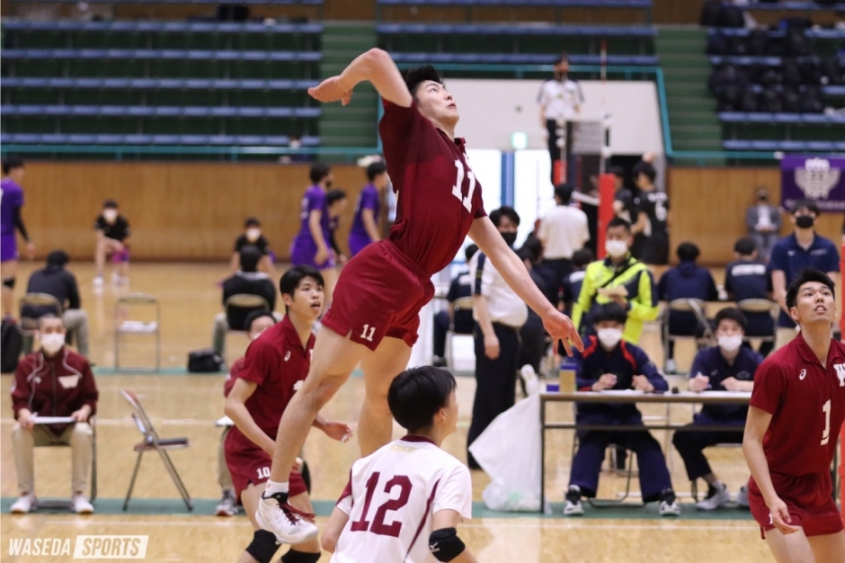 バレー部男子 駒沢大にストレート勝利 課題を修正し掴んだ白星! 早稲田大学 競技スポーツセンター バレー部男子 駒沢大にストレート勝利 課題を修正し掴んだ白星! 早稲田大学 競技スポーツセンター