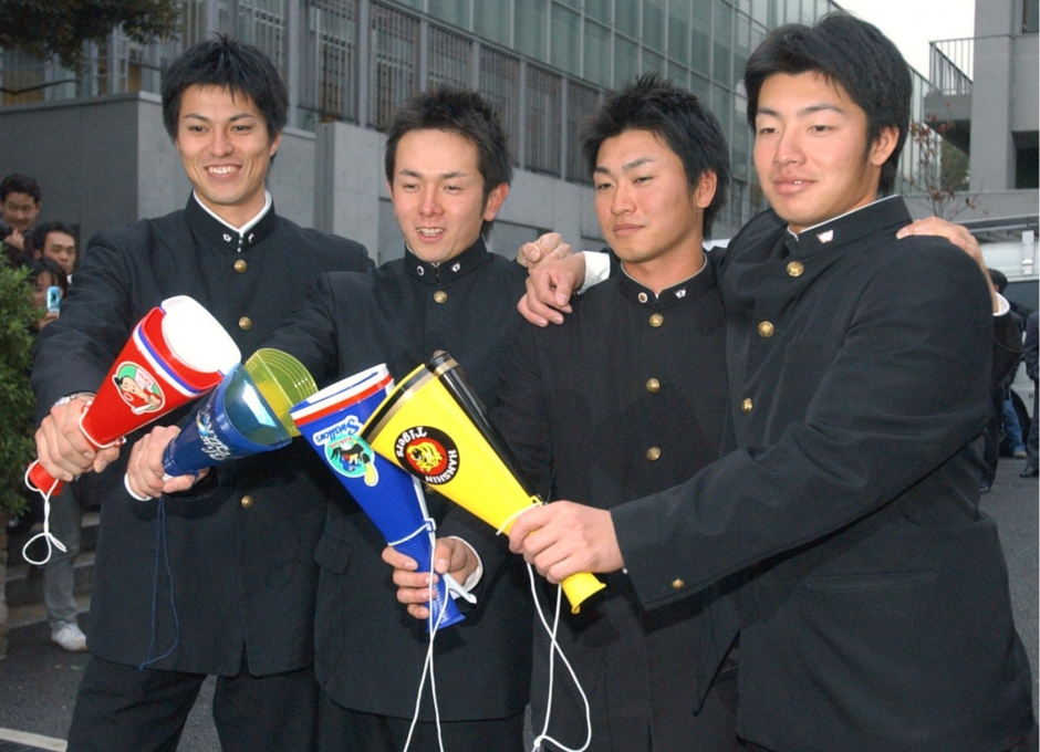 同級生３人と共にドラフト会議で指名され、歴史に残る黄金世代として注目を集めた