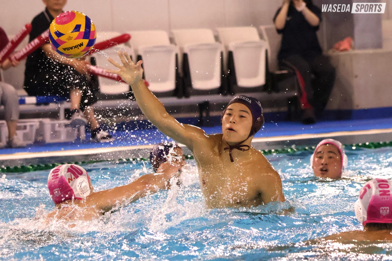 水泳部水球部門男子 日大に逆転負け リーグ戦を第6位で終えた