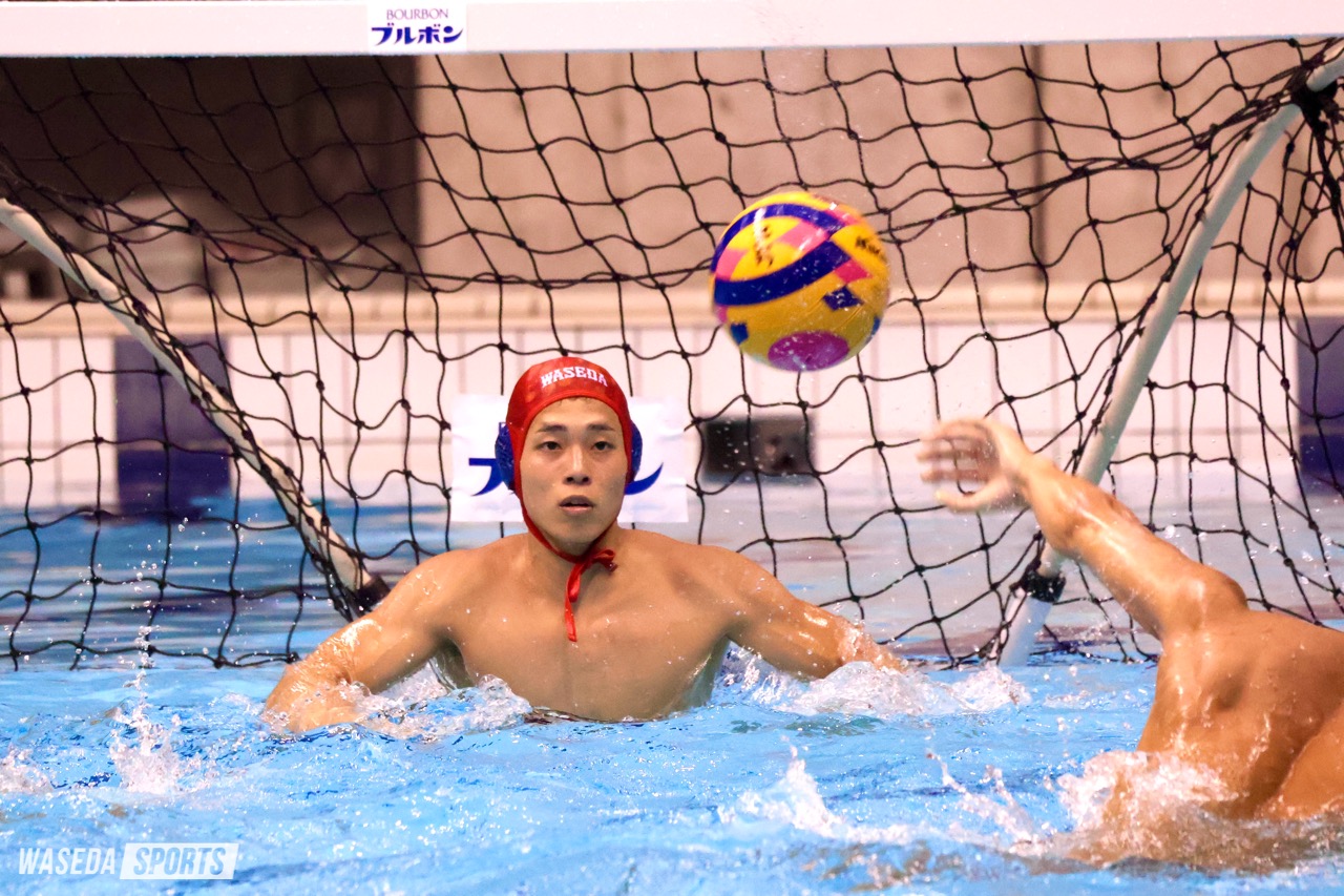 水泳部水球部門男子 日体大に完敗 4年ぶりの大舞台で勝ち越し