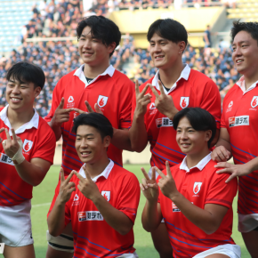 ラグビー蹴球部 “赤黒ジャージ”を『紙袋』に再生 – 早稲田大学