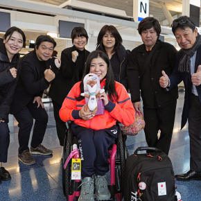 ラグビー蹴球部 “赤黒ジャージ”を『紙袋』に再生 – 早稲田大学 競技