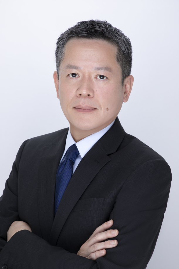 梁取　美夫