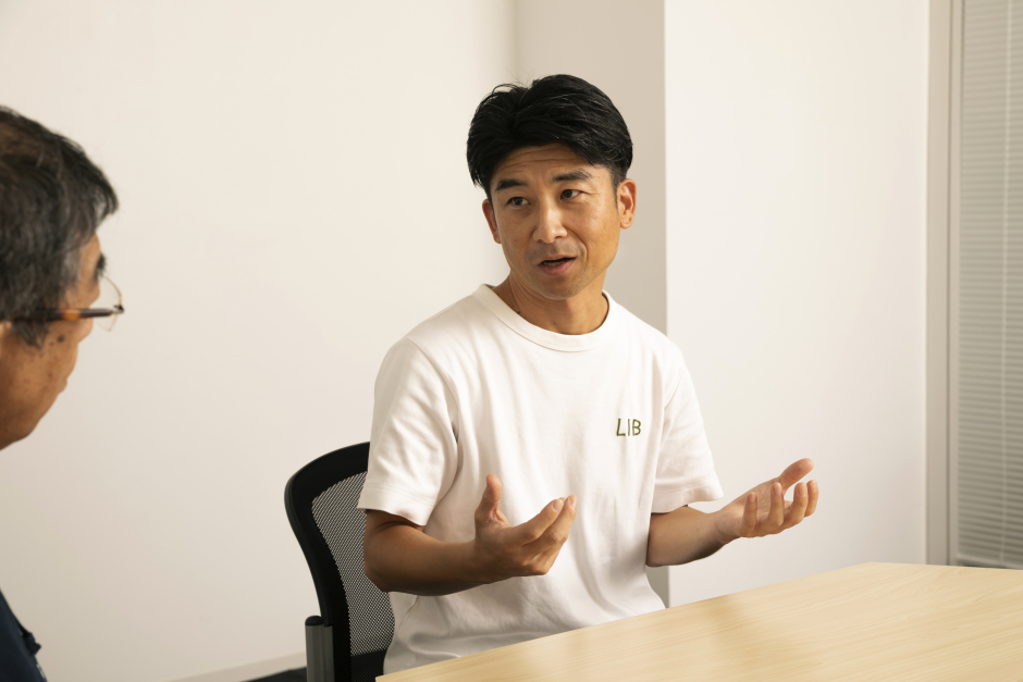 田口一成氏（商学部卒業）
