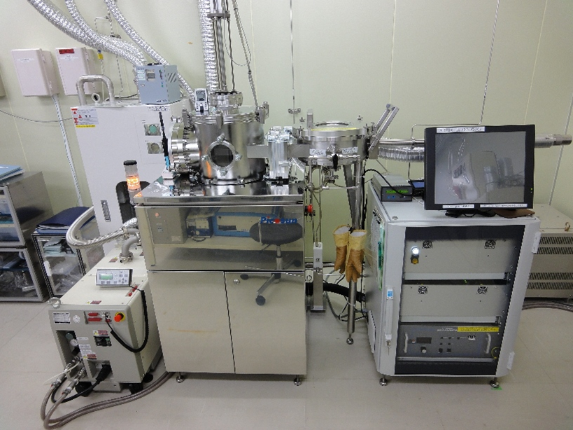 Al2O3膜を原子一層レベルで成膜可能、H2O及びO3使用可、基板サイズ小片～4インチ、6インチウェハ、及び20×20 mm試料対応、基板材料は原則としてダイヤモンドまたはSi。<br />
成膜温度範囲：100～450 ℃
