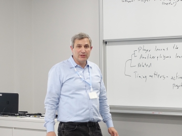 Yossi Feinberg先生