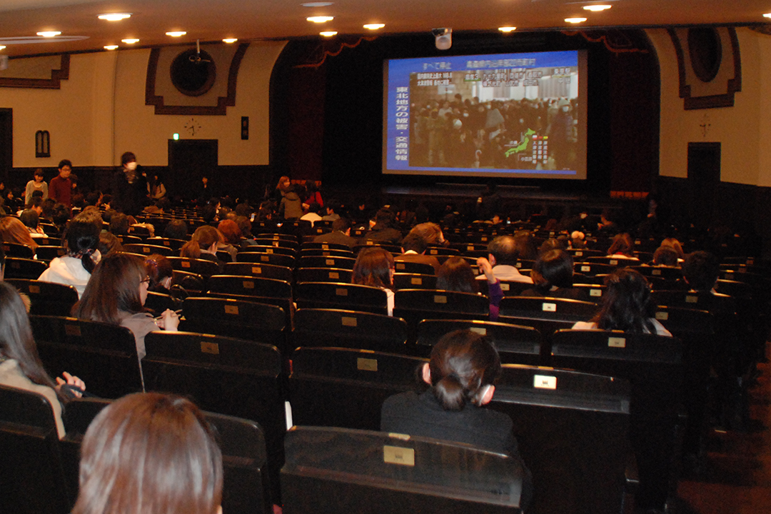 震災発生時、早稲田キャンパスで何が起きたか