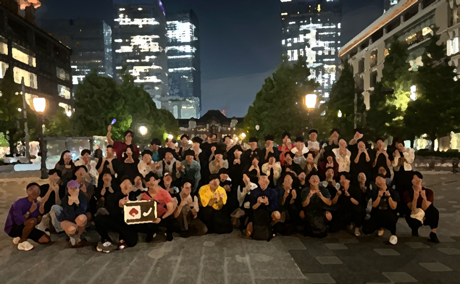 1日目(皇居ランニング終了後に東京駅をバックに集合写真)