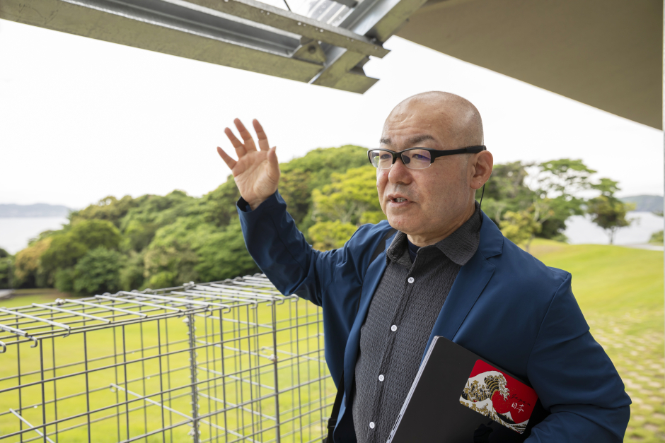 理工学術院の大河内博教授は、放出された汚染物質の存在量や移動経路、環境やヒトへの影響を研究してきた