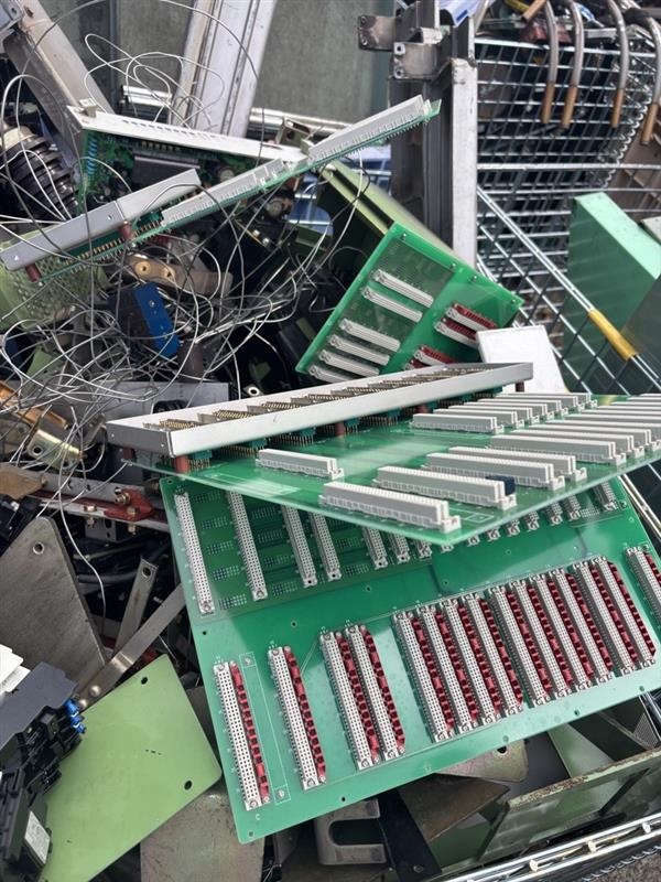 廃材サンプル(鉄道部品)