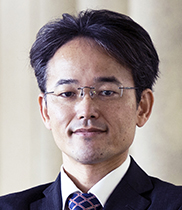 下川 哲<br />
WCANS・副所長、政治経済学術院・准教授