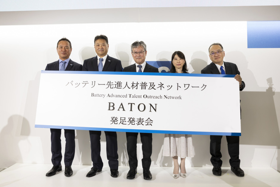 左から好田氏、只信氏、小林氏、所教授、野原氏<br />
撮影=幕張メッセ