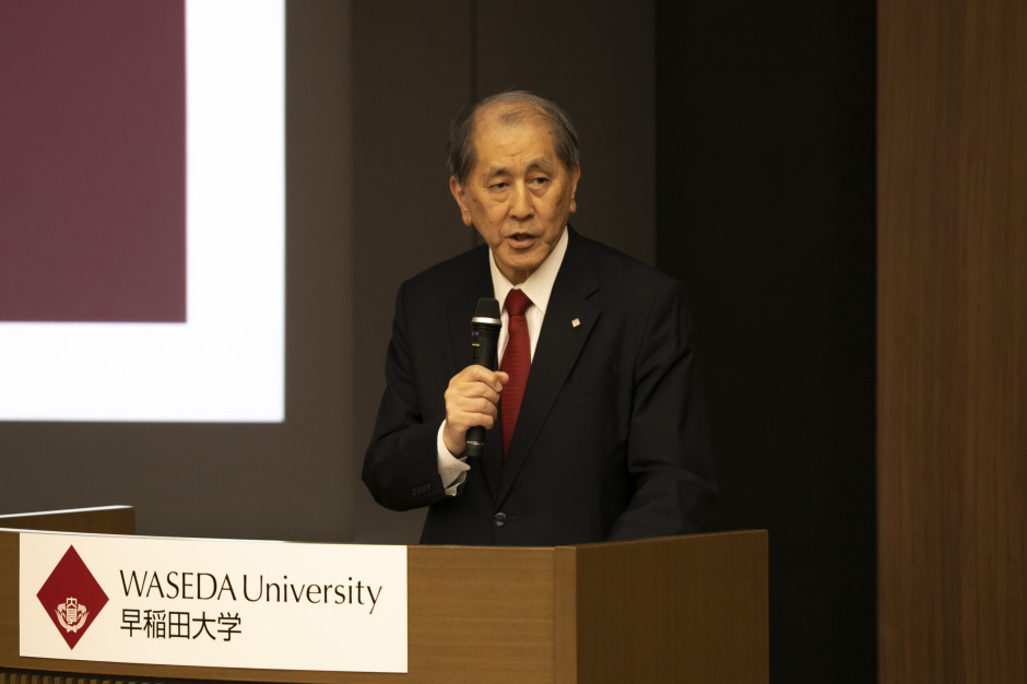 早稲田大学　田中愛治総長