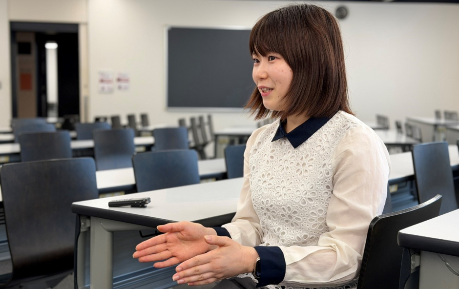 取り組みの趣旨や意義について丁寧に説明してくださる金子先生。金子先生の専門は機械学習を用いた各種エネルギー需要や市場予測・分析