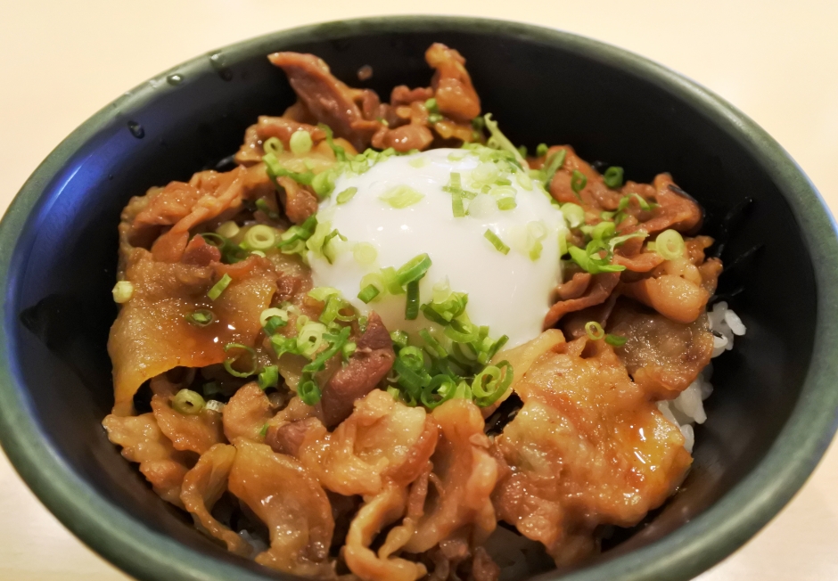 学食メニューができるまで 大隈ガーデンハウス の裏側潜入 早稲田ウィークリー