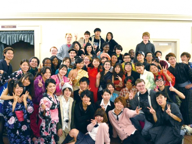 Japanese students wore yukata in a Cultural Show event held for students from different countries to present their cultures.