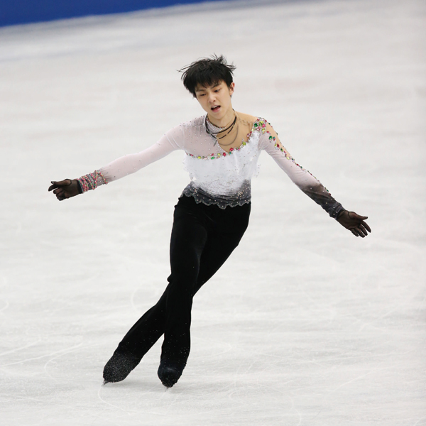 After achieving a world record in the men’s short program at the Sochi Olympics, Hanyu was also decorated with gold at the World Figure Skating Championships in March 2014. Photo: Koji Aoki/Aflo Sport