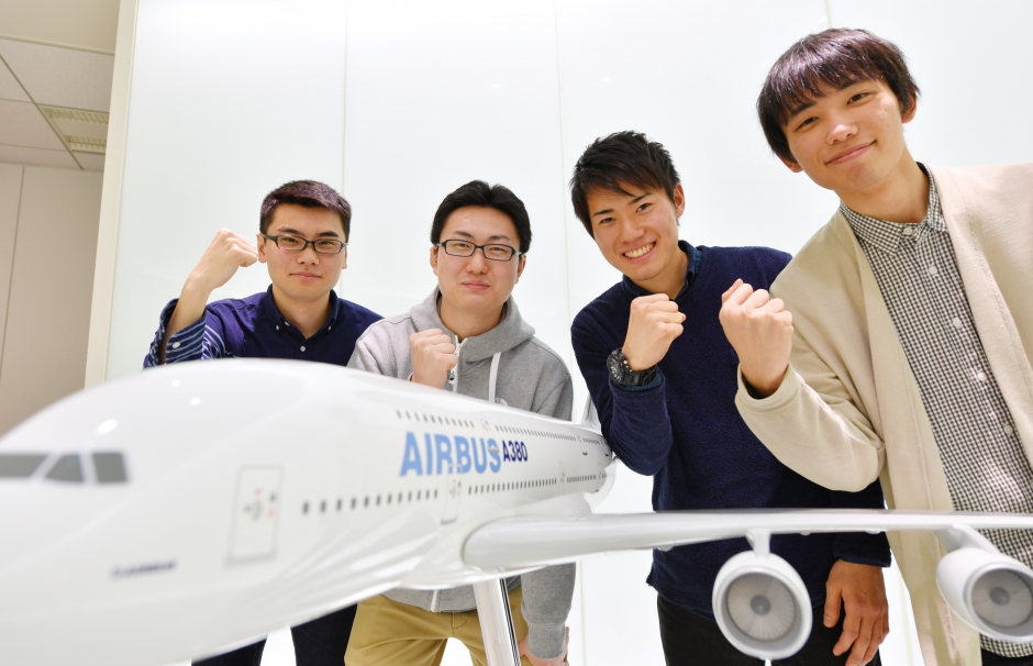 Rotating Airportのメンバー(左端が菊池さん)写真:Tadayuki YOSHIKAWA/Aviation Wire