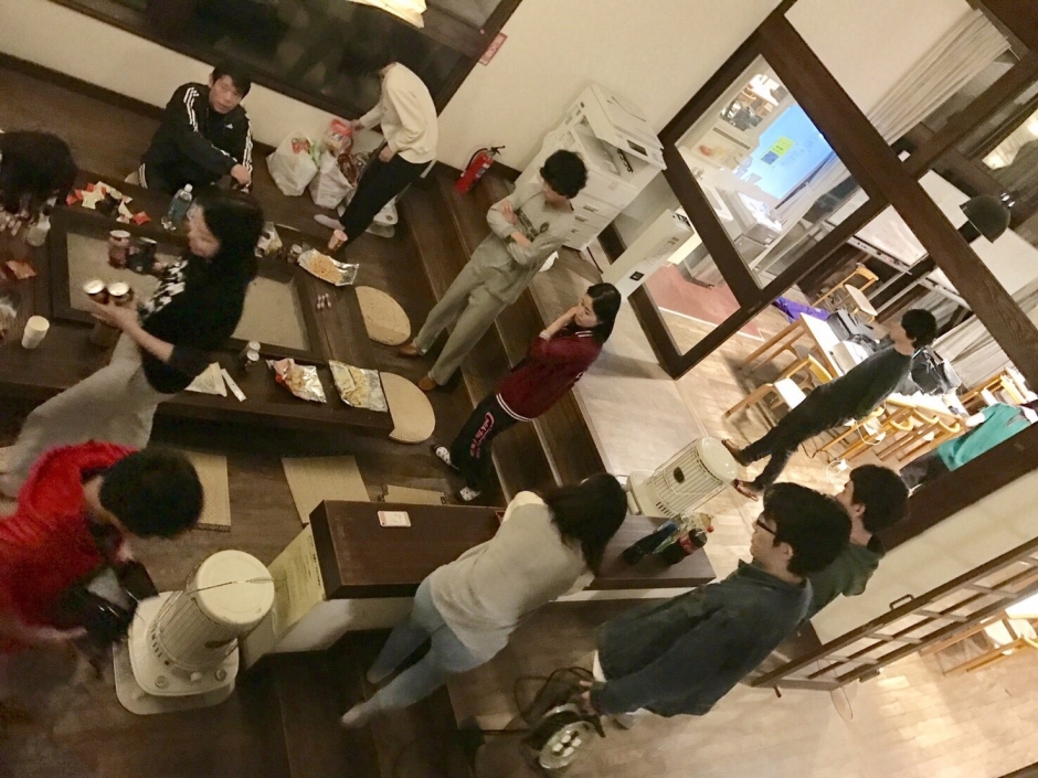 夜の懇談会