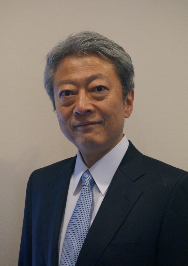 東京大学大学院修士課程修了後、(株)三菱総合研究所入社。2006年より現職。2016年よりスポーツ科学研究科長。専門はスポーツマネジメント。