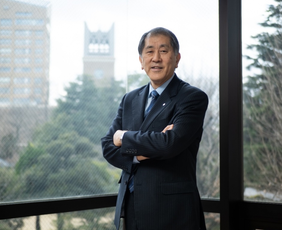 総長挨拶 人類社会に貢献する早稲田の教育【2020年度入学記念号