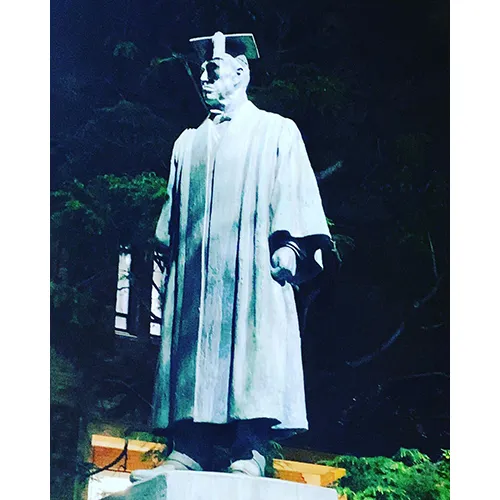 ステージライトに照らされて