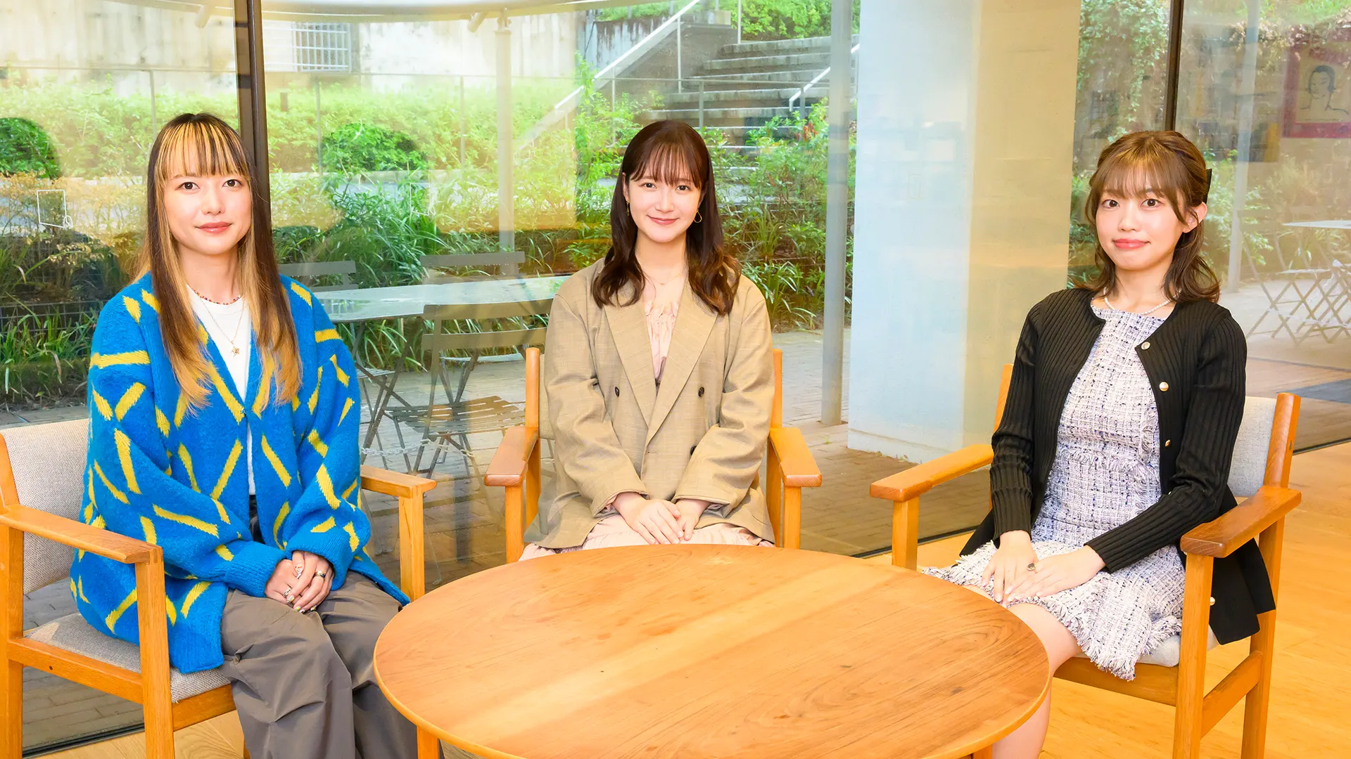 樺澤 まどか（かばさわ・まどか）・中元 日芽香（なかもと・ひめか）・多田 夏帆（ただ・なつほ） イメージ写真