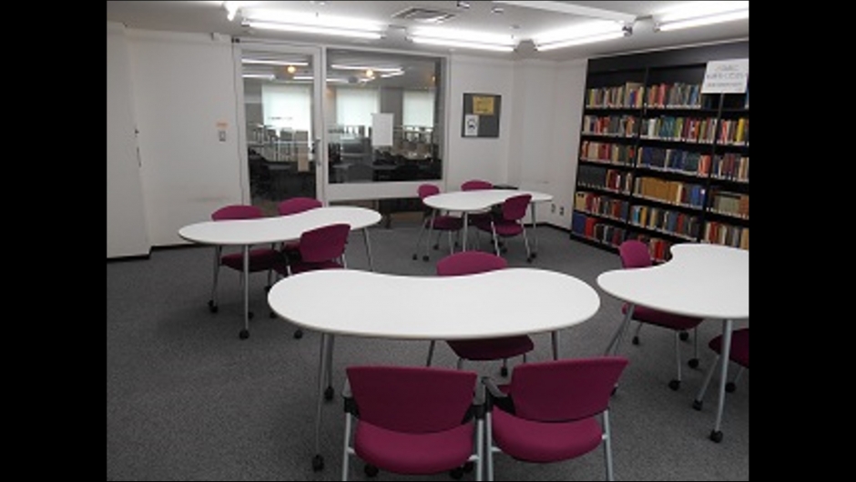 戸山図書館 3F　グループ閲覧室2