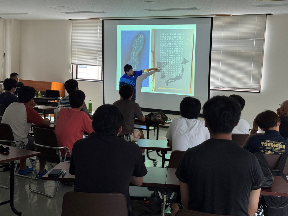 対馬市役所にて