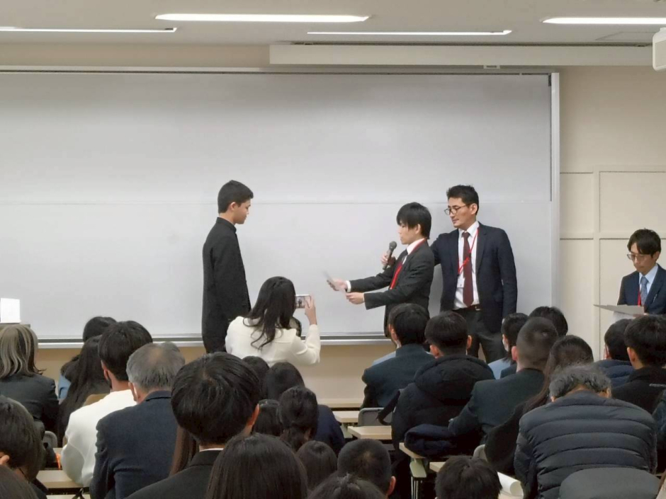 久山 君　受賞時の様子