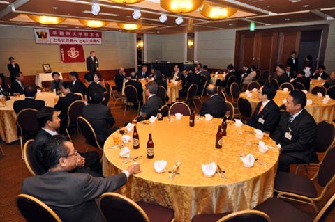 35名の国会議員が集まった国会稲門会総会