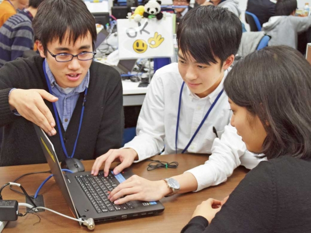 丁寧なサポートに、教員からは学生と知って驚かれることも。