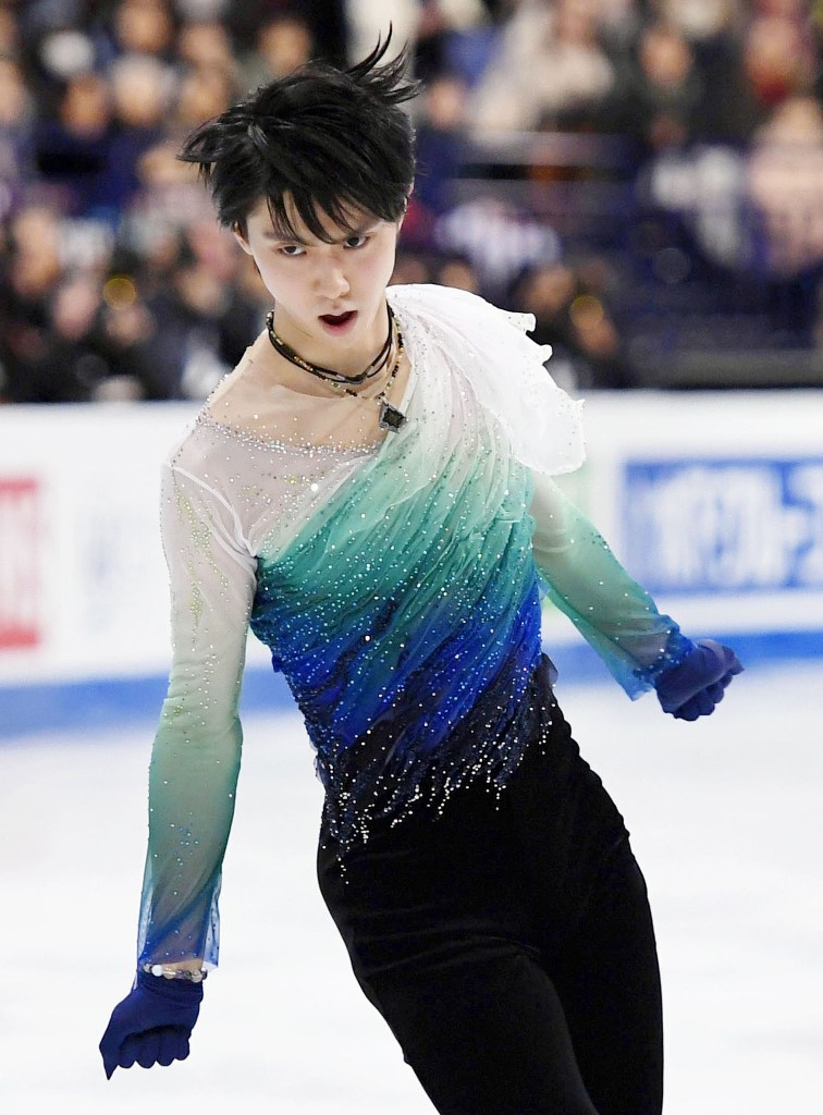 優勝した羽生結弦のフリーの演技=ヘルシンキ(共同)