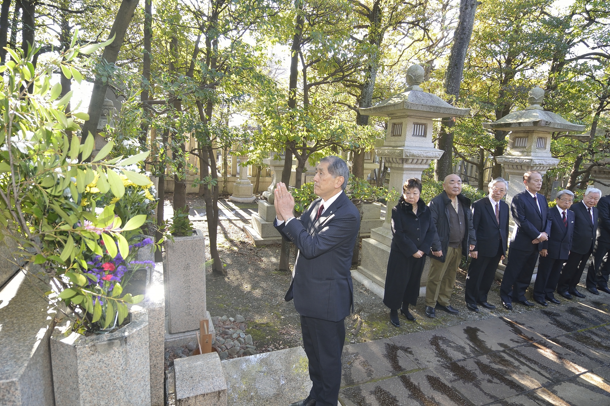 早稲田初代総長大隈重公と祖父が東京帝国大学在学中にご一緒に撮りました。 早稲田大学・大隈重信の誕生日占いと人生鑑定 | マヤ暦 神聖暦