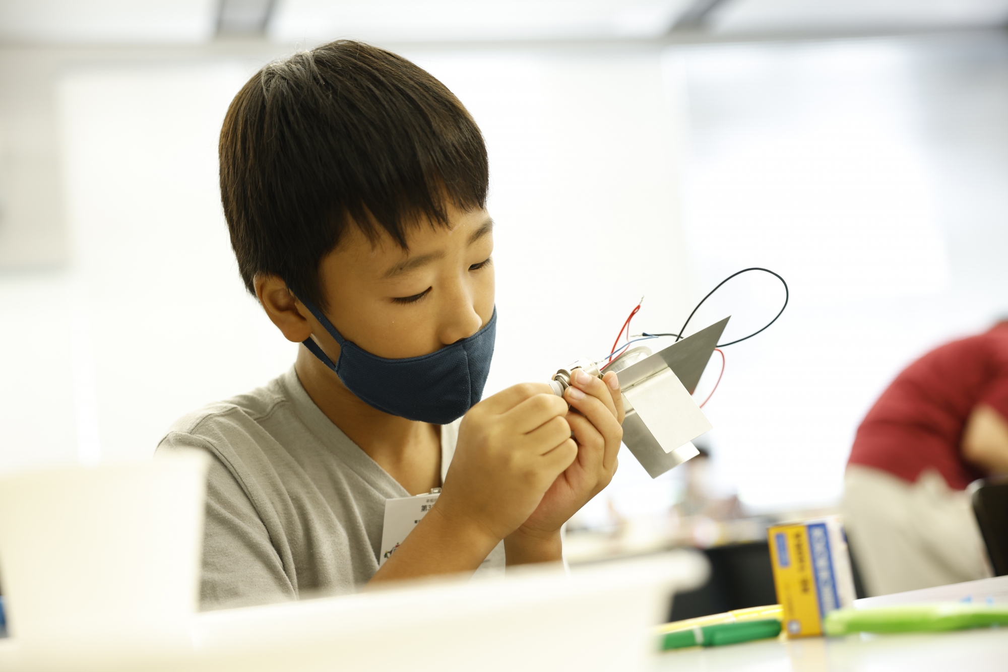 電池を使わずにモーター
