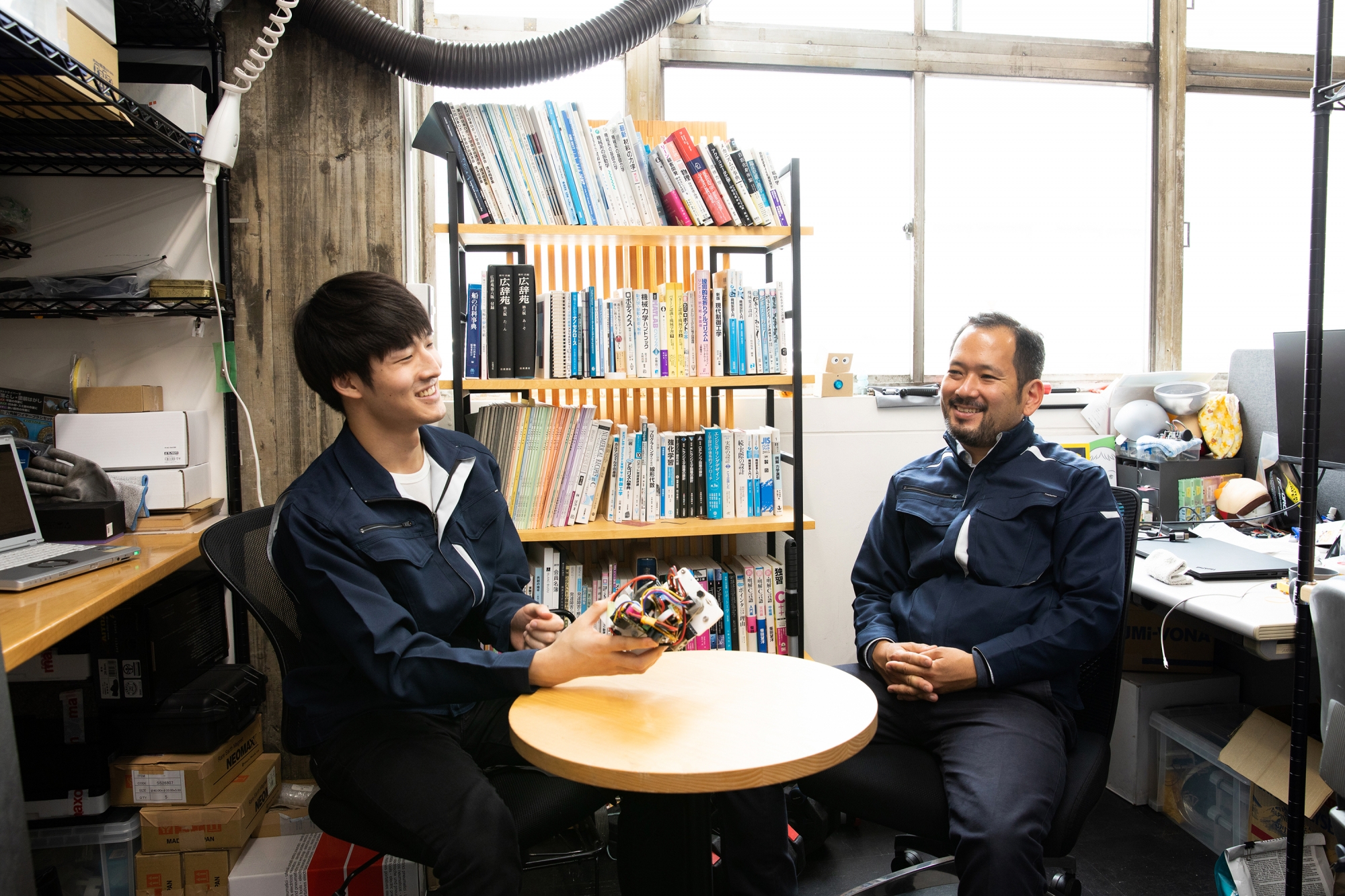 早稲田PoC Fundへのチャレンジは、石井教授(右)が小北さん(左)に勧めたという