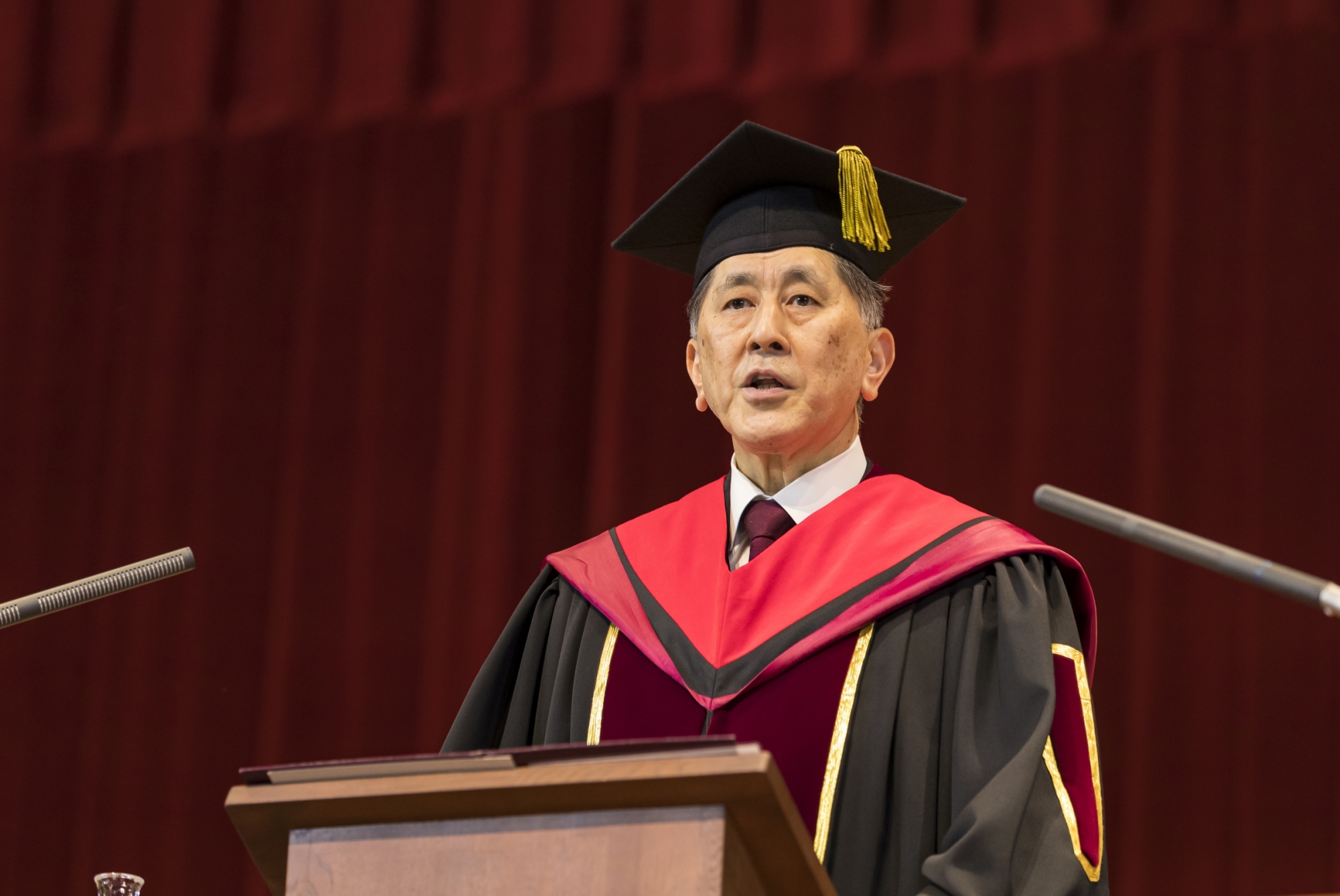田中 愛治 総長