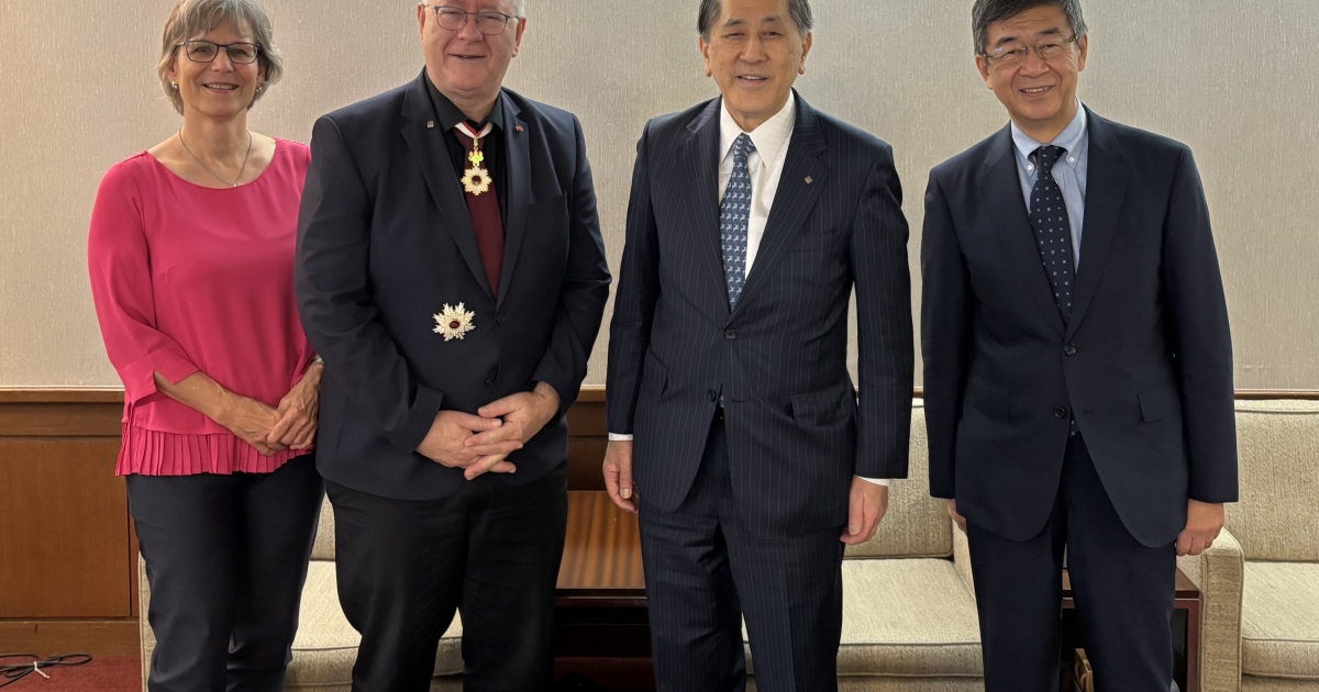 ボン大学ホッホ学長が叙勲後初の来訪 – 早稲田大学