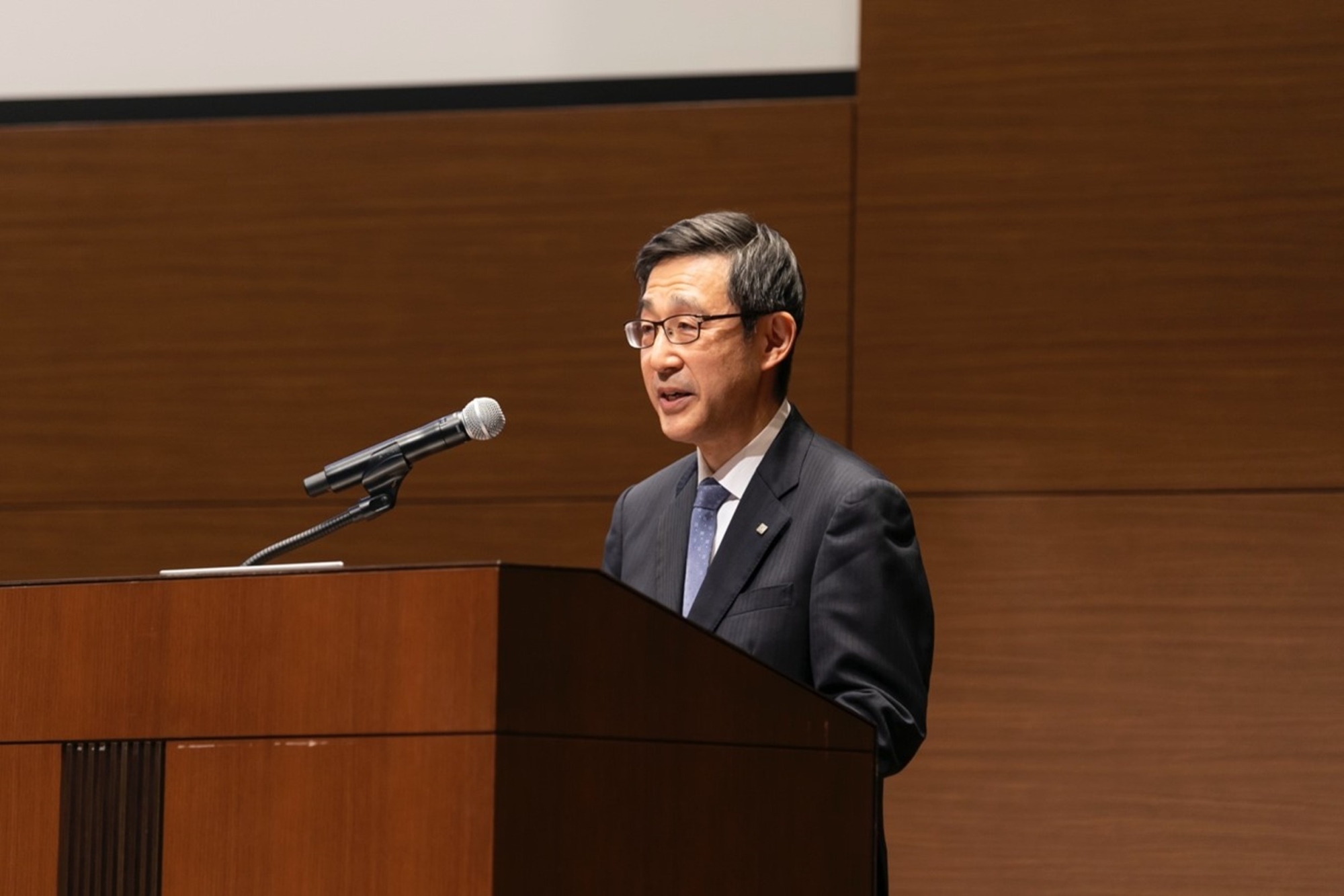 本間敬之早稲田大学常任理事<br />
（教学総括（副プロボスト／教務部門総括・研究推進・産学連携））